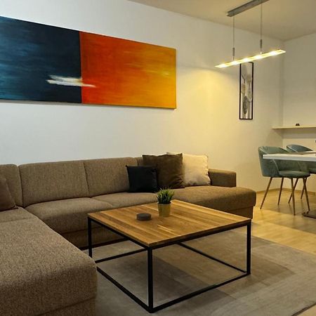 City Apartement Linz Fuer 5 Gaeste Mit Self-Checkin Und Kueche Eksteriør billede