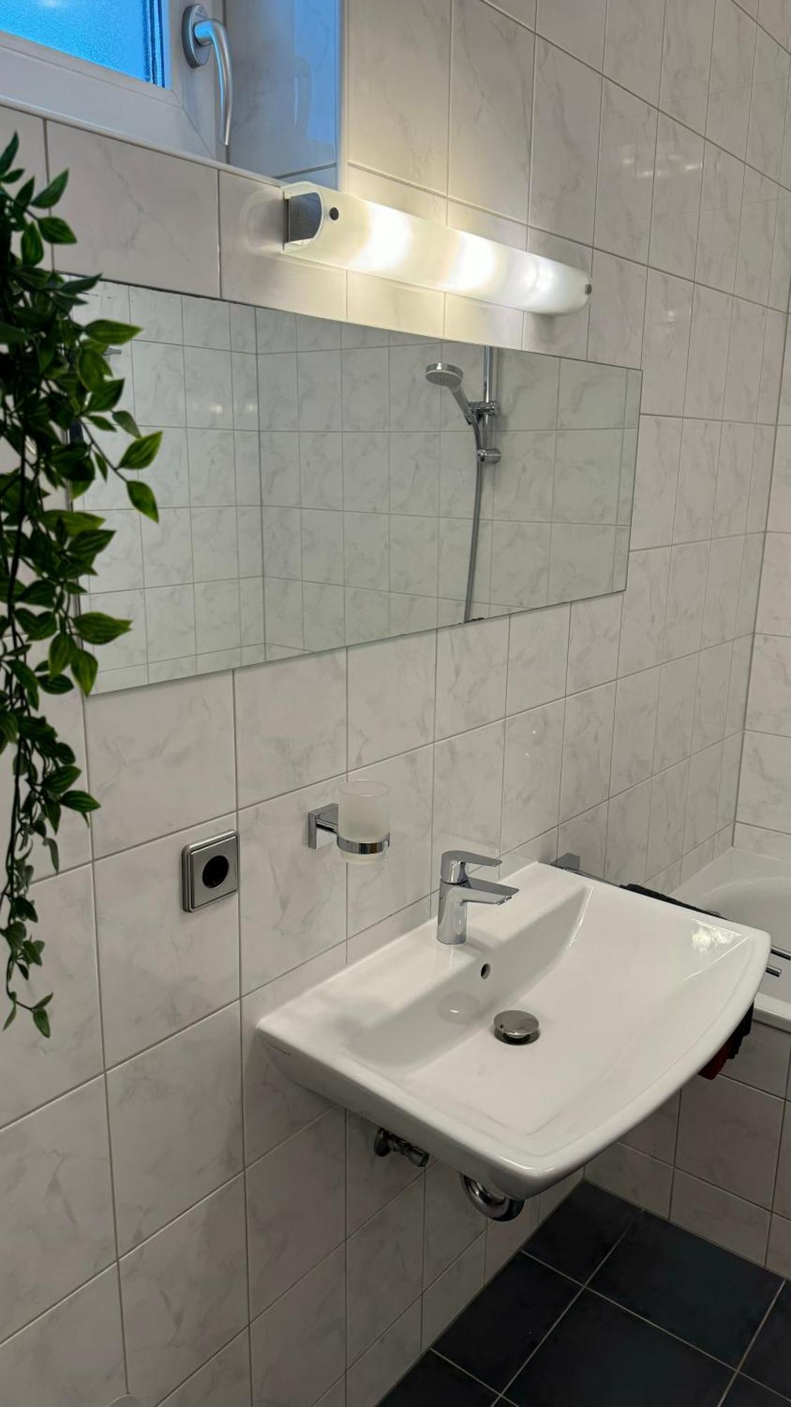 City Apartement Linz Fuer 5 Gaeste Mit Self-Checkin Und Kueche Eksteriør billede
